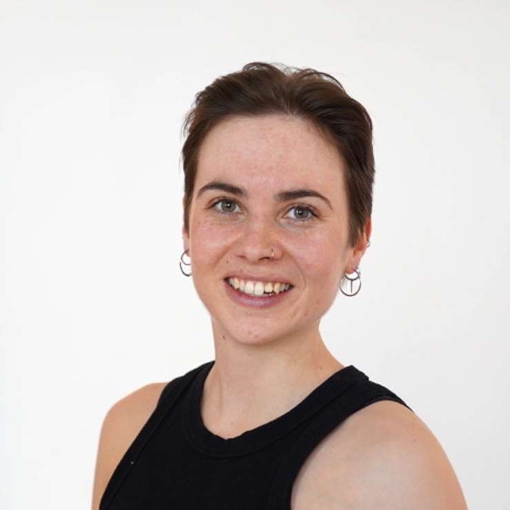 Portrait vor weißem Hintergrund